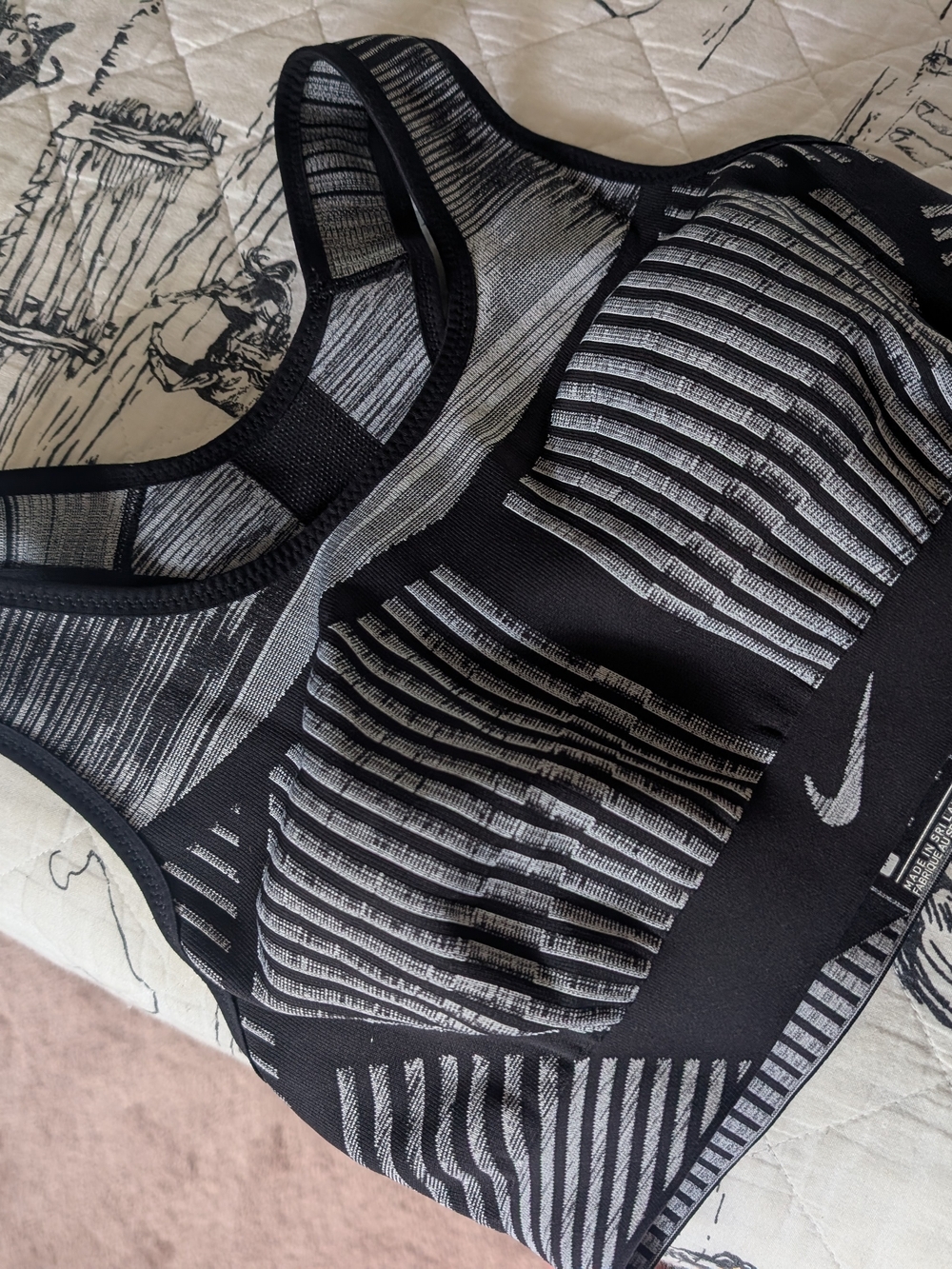 Nike Black & Gray Patterned Sports Bra